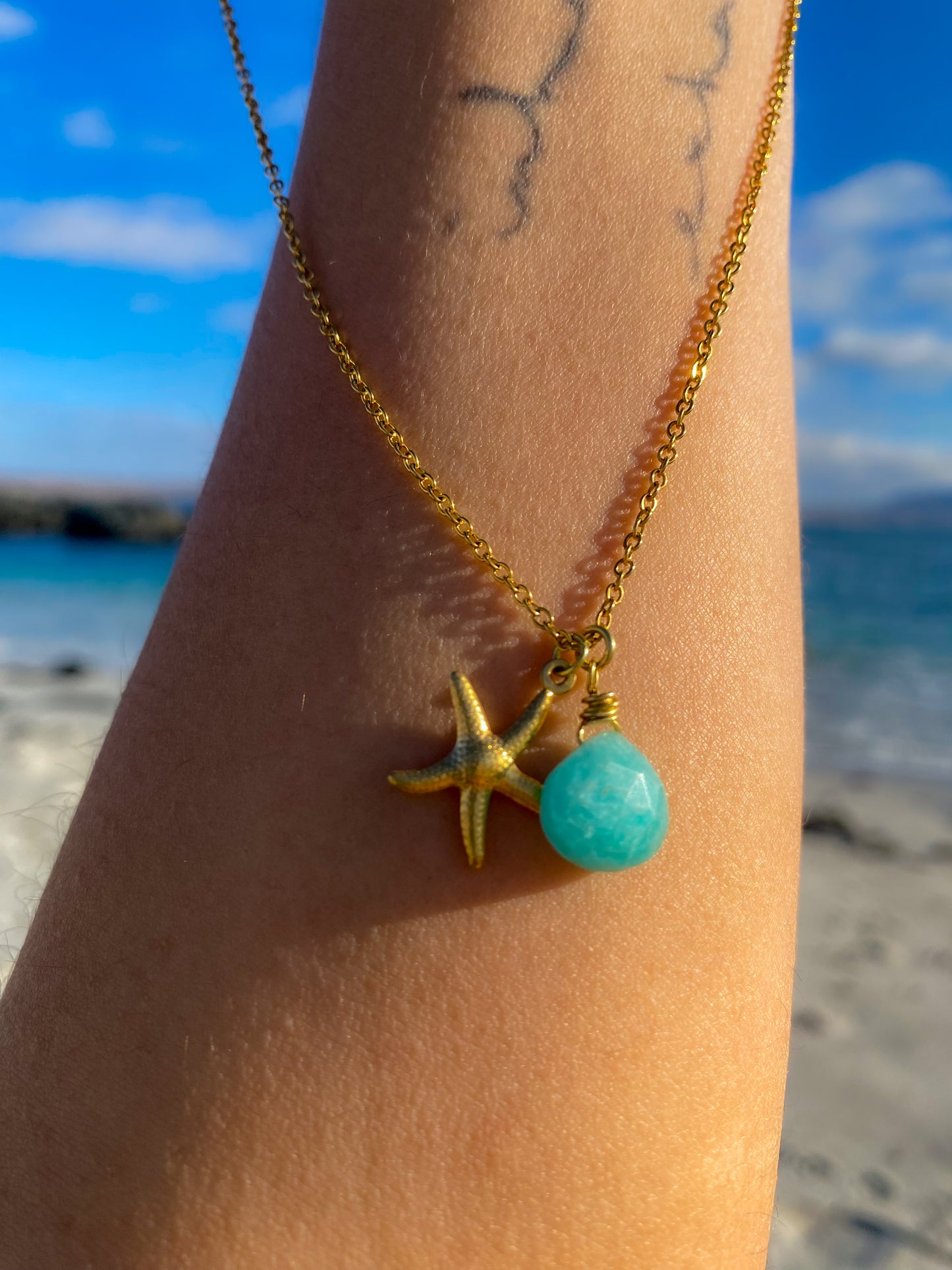 Collar estrellita de mar con piedra amazonita