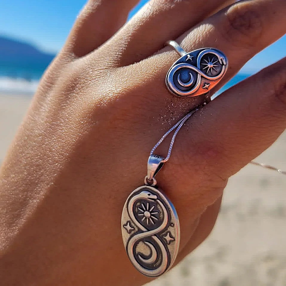 Anillo Ouroboro