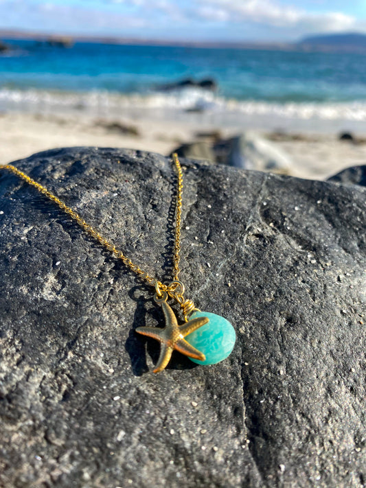 Collar estrellita de mar con piedra amazonita