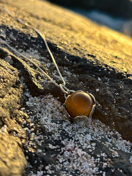 Collar esfera Piedra Ojo de Tigre fases lunares