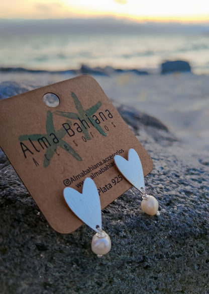Aros corazón con perla de río