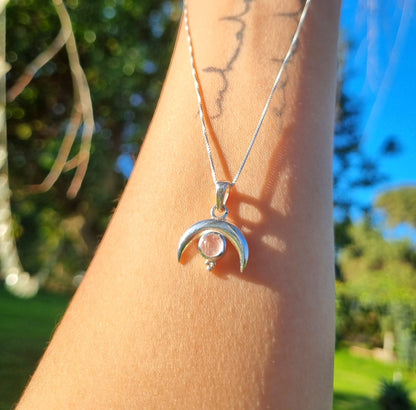 Collar media luna Cuarzo Rosado