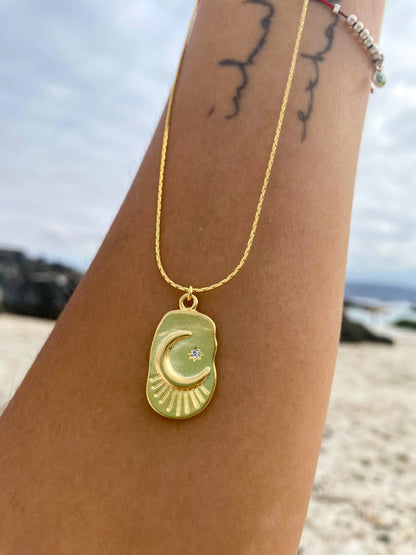 Collar rectangular luna y circón