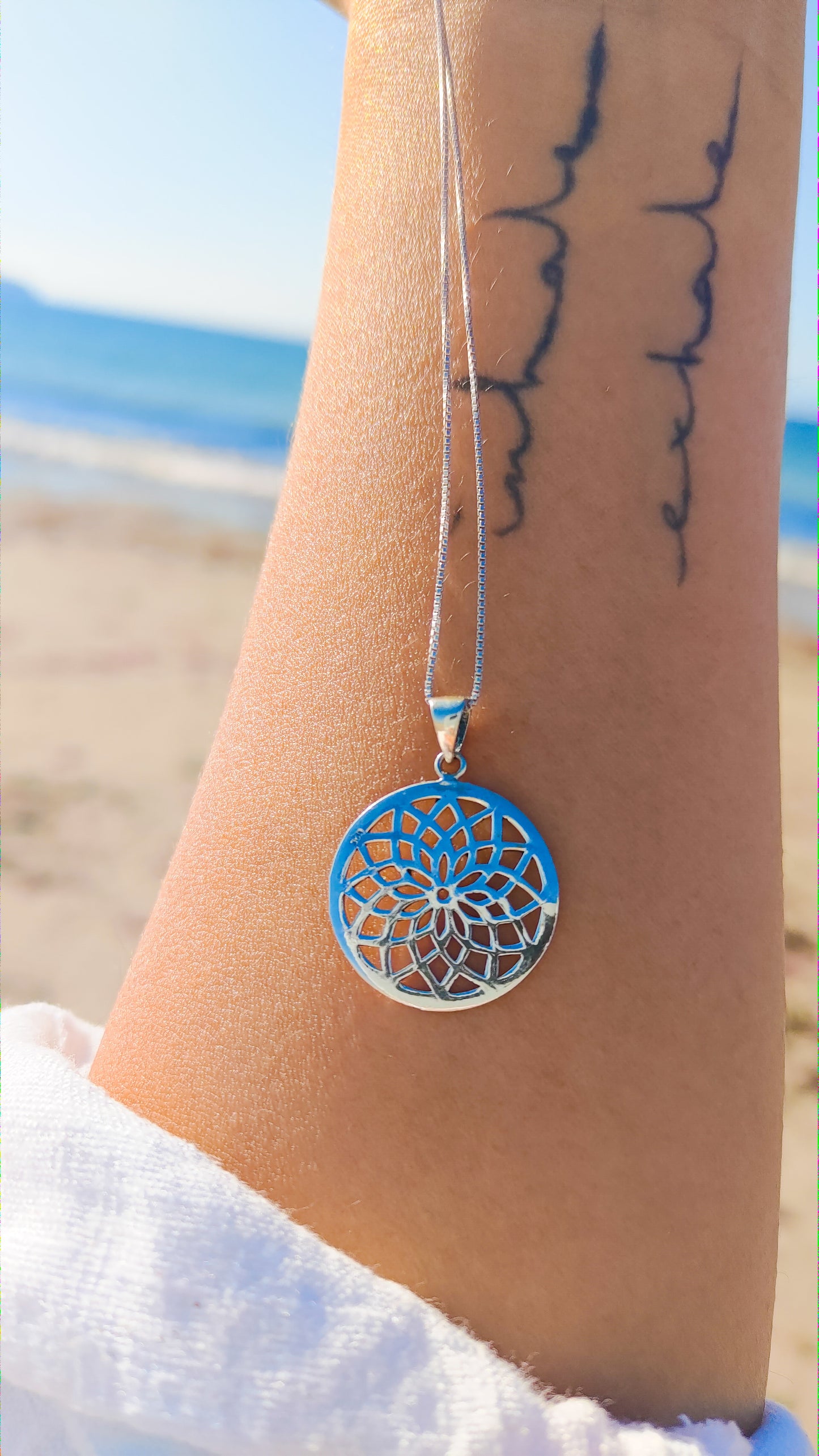 Collar mandala