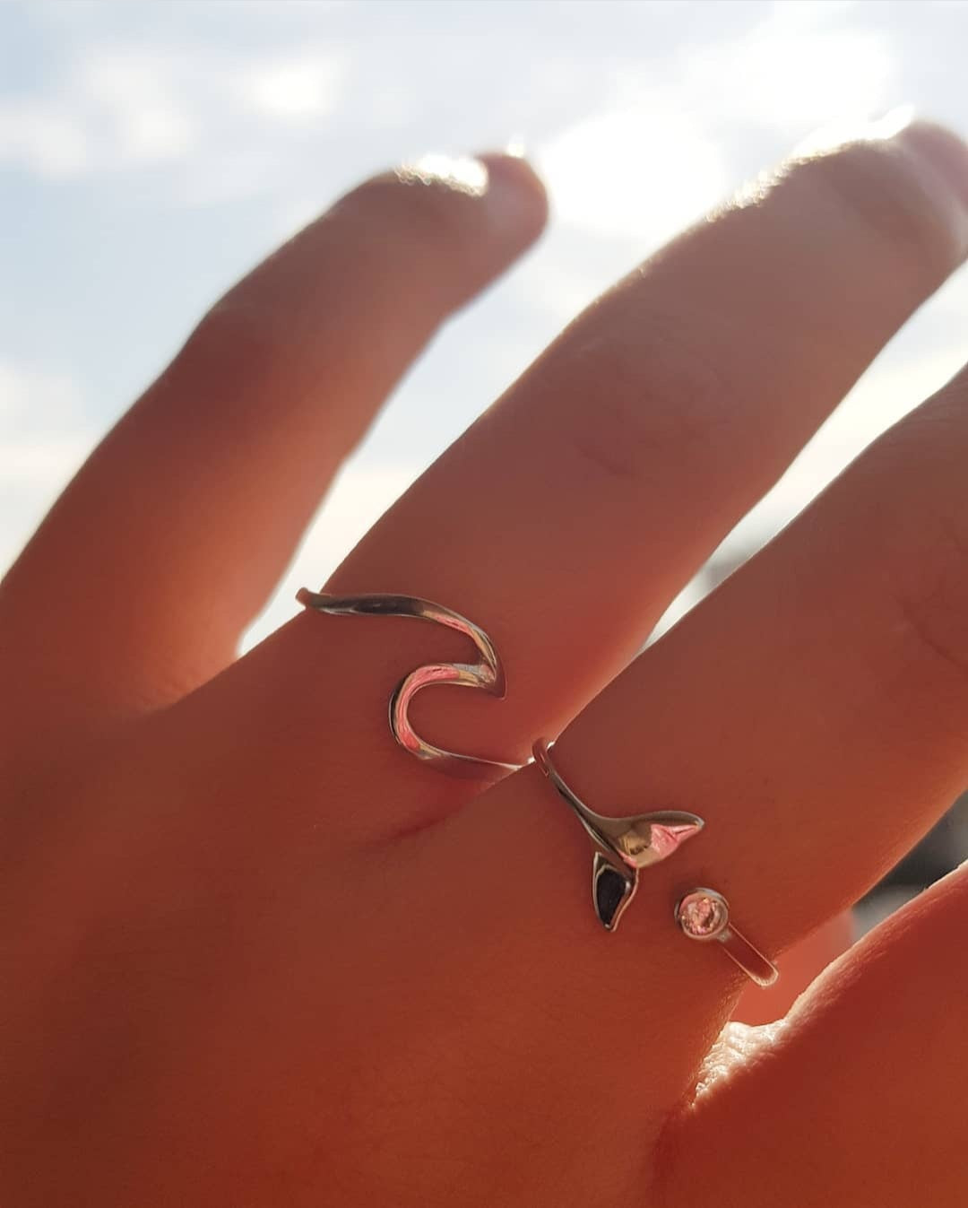 Anillo cola sales de ballena
